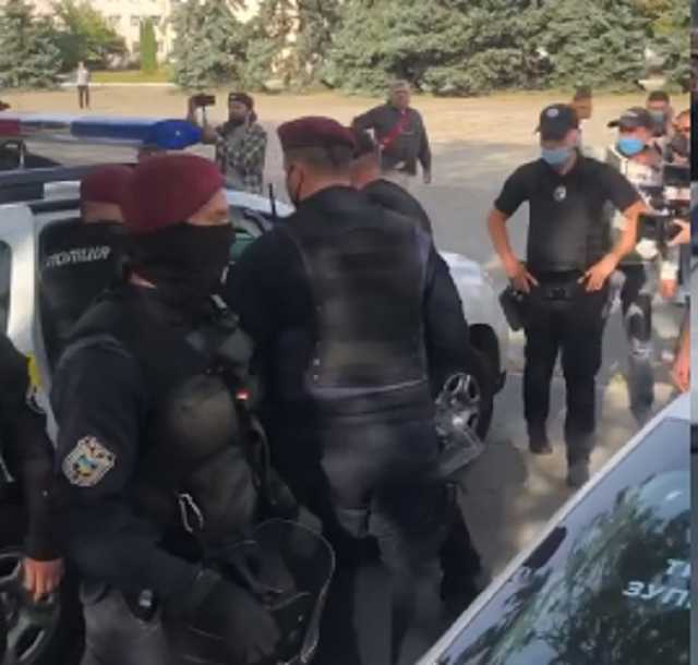 У столичному коледжі студенти побилися з правоохоронцями