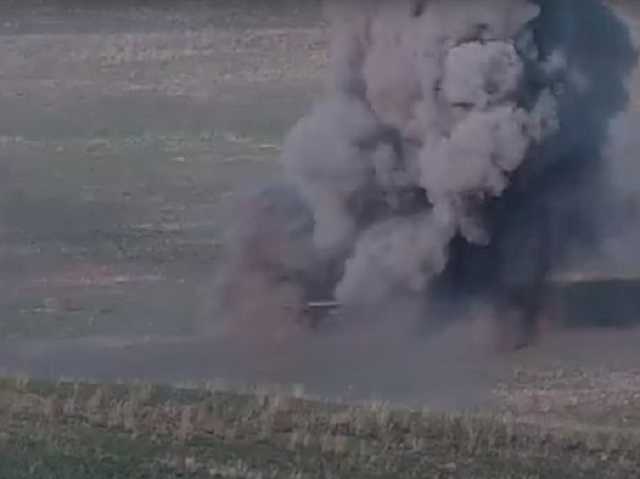 Армения показала видео уничтожения азербайджанских танков и заявила о ликвидации 2 вертолетов