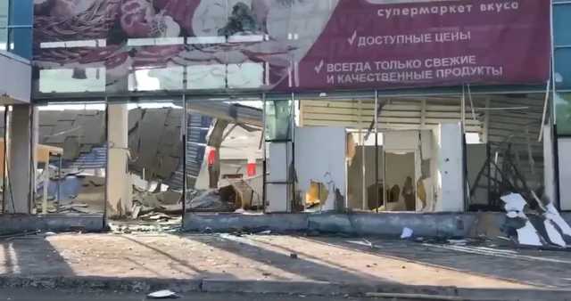 Казанский показал, как в Горловке боевики разгромили супермаркет «Амстор»