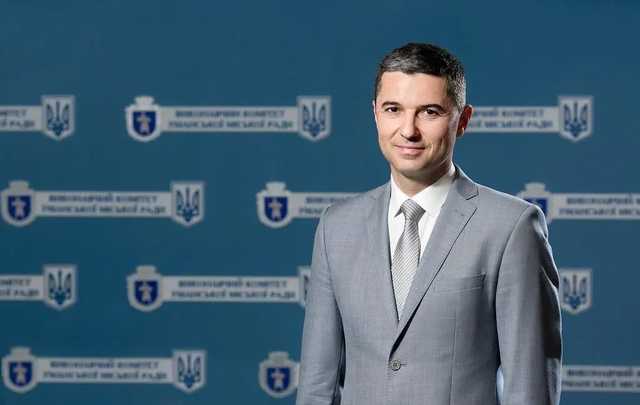 В Умани с выборов сняли действующего мэра и заменили его двумя клонами-двойниками