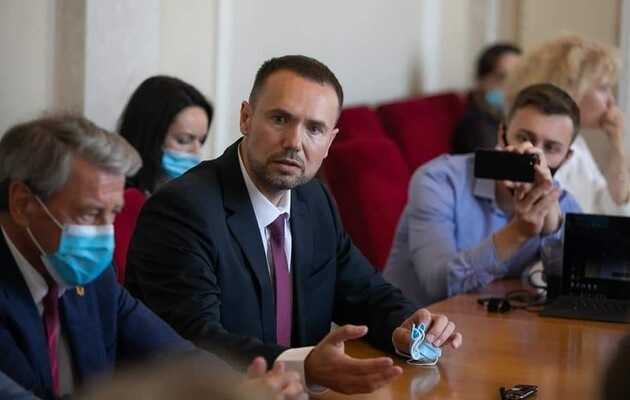 Протягом 2021 року зарплати педагогів збільшаться майже на 30%, – Шкарлет