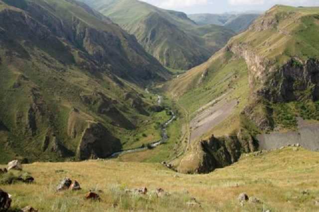 Украина обратилась к Армении и Азербайджану из-за конфликта в Карабахе