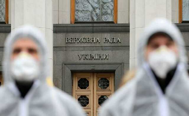 В Раде коронавирус за сутки подхватили восемь нардепов: заседания срочно отменили