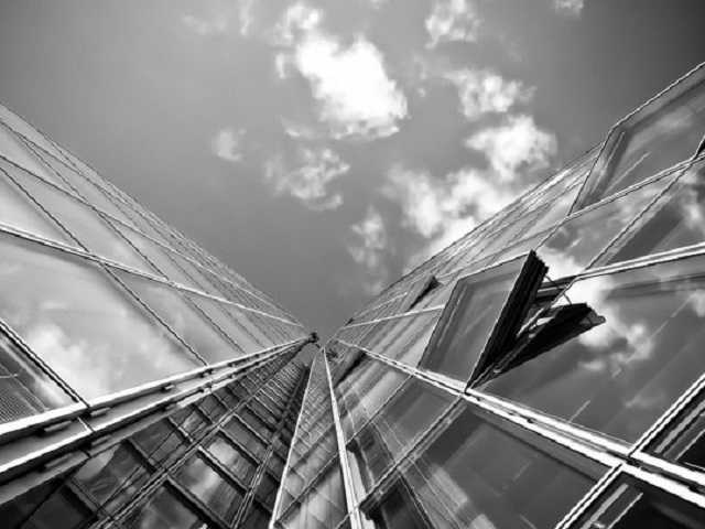 Под Киевом 8-летний ученик пытался выброситься из окна школы