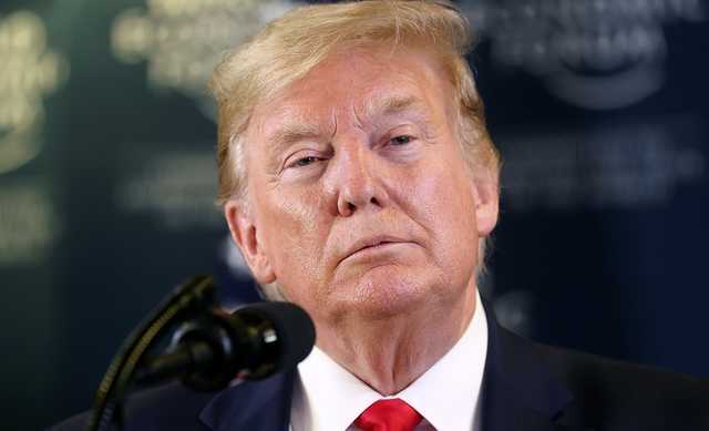 Врачи заявили о риске осложнений у заболевшего COVID-19 Трампа