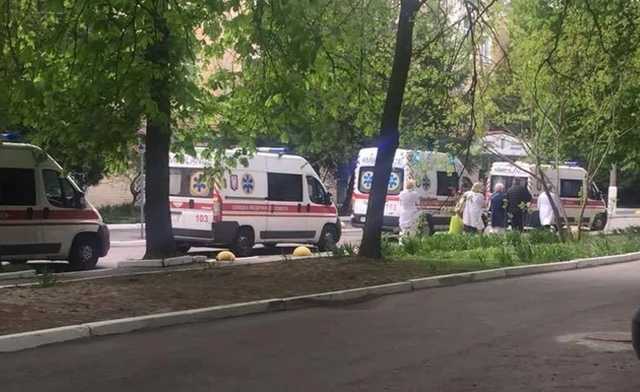 В госпиталь доставили раненых бойцов, есть с ампутацией: нужна помощь