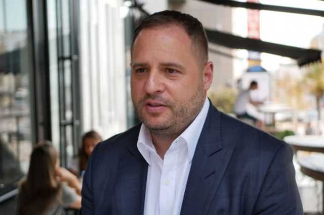 Єрмак визнав, що з призначенням спікера для делегації в ТКГ “трохи запізнились”