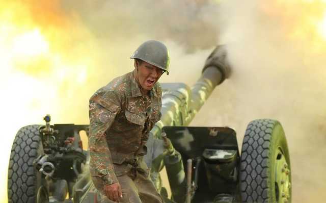 Азербайджан заявив про обстріл з території Вірменії великого міста, Єреван заперечує