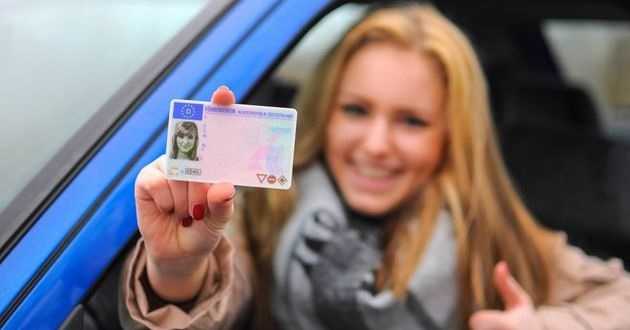 Кто в Украине может ездить без прав и техпаспорта: список "неприкасаемых"