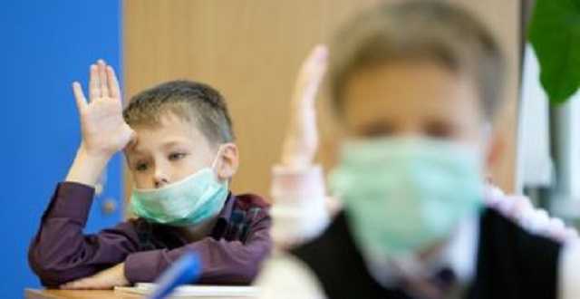 За сутки коронавирус выявили у 196 детей и 156 медработников, - Степанов