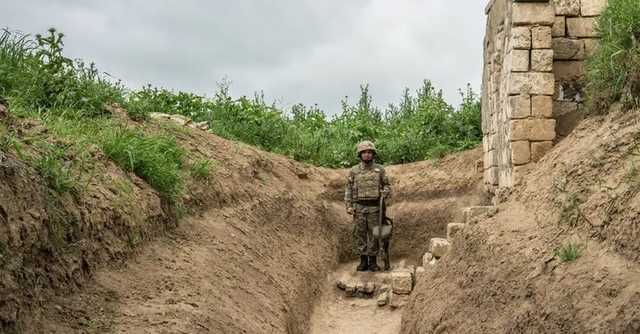 Азербайджан обвинил Россию в поставках оружия Армении для войны в Карабахе