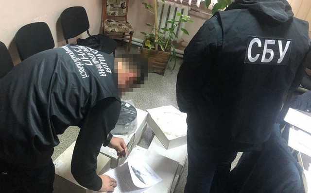 На бронетанковому заводі у Житомирській області викрили оборудку з ремонтом техніки