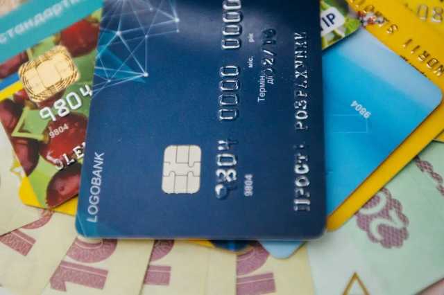 Названа настоящая причина ограничений на перевод в 5 тысяч грн