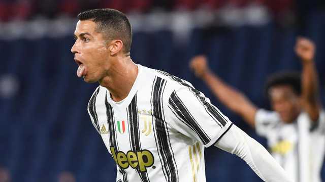 Видео Криштиану Роналду с украинской пограничницей стало хитом в интернете