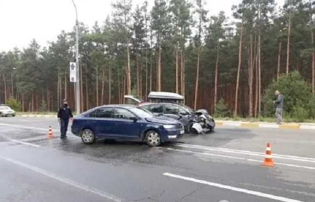 Под Киевом произошло масштабное ДТП: пострадали дети