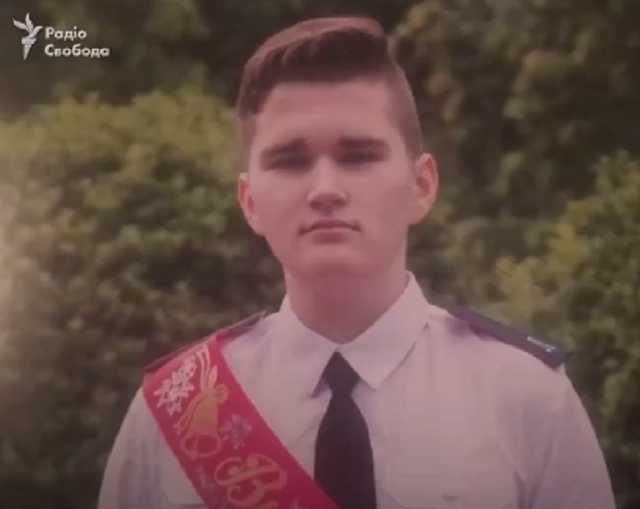 Беженец из Луганска подробно рассказал, как в "ЛНР" из детей делают "русского человека"