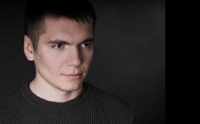 Волонтер в стихах ответил Усику, поддержавшему Ломаченко, обматерив боксеров