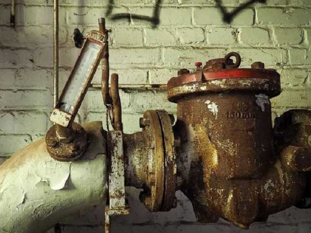 Потоп произошел в одном из киевских домов после включения отопления