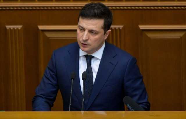 Глубокая “брежневщина”. В сети разнесли выступление Зеленского перед нардепами