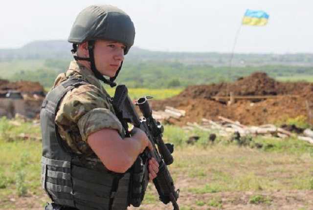 Боевики на Донбассе обстреляли Светлодарск и Майорск