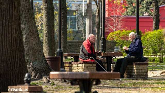 Чехия закрывает почти все магазины, Германия готовится к ужесточению карантина
