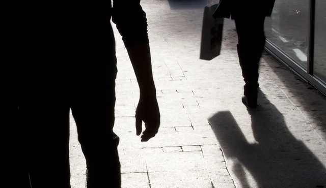 Киев накрыла волна грабежей: на женщин нападают даже утром, а мужчин пытаются "нейтрализовать"