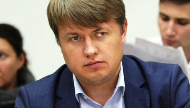 Роттердам – минус, Герус – плюс