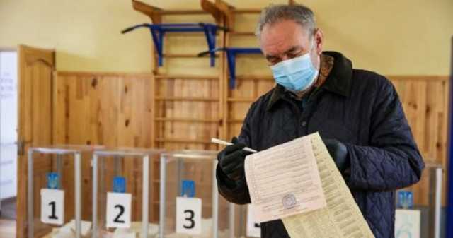 Більшість виборців на місцевих виборах були старше 50 років