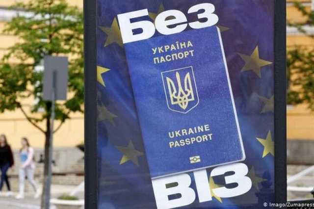 Скандальне рішення КСУ руйнує не тільки безвізовий режим – ЗМІ