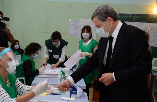 Партия Саакашвили вновь проиграла выборы в Грузии - экзитполы