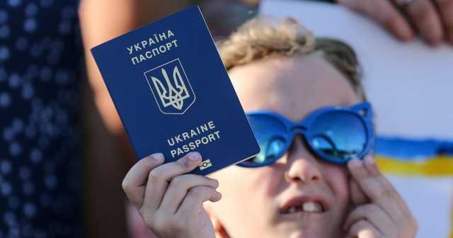 Украинцам разрешили менять отчества