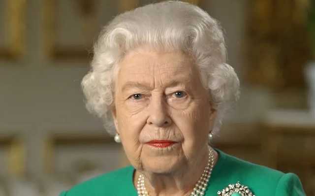 Стало известно, когда королева Елизавета II покинет престол и кому его передаст