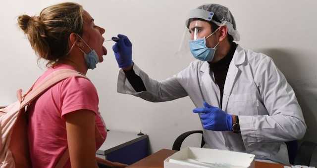 Турецкие медики назвали еще один симптом заболевания коронавирусом