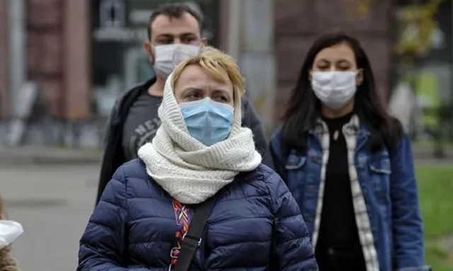 В Киеве коронавирусом заболели более 850 человек за сутки