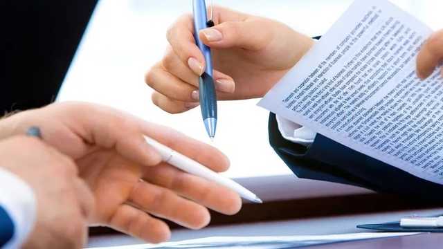 В Украине в 750 раз подорожают пошлины на документы: законопроект "слуг"