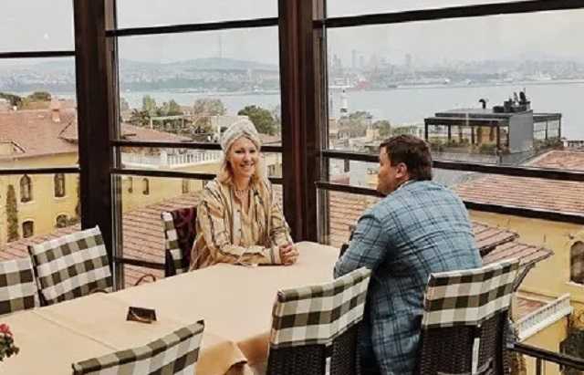 Богдана заметили в ресторане с Собчак