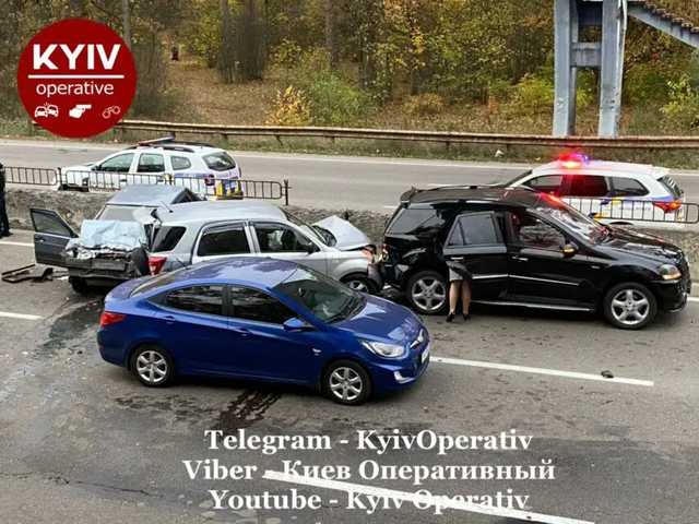В Киеве произошло масштабное ДТП. Есть жертвы
