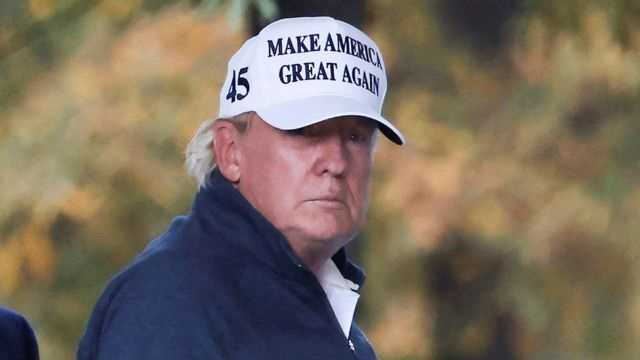 Twitter видає аккаунт Трампа за пошуком “лузер”