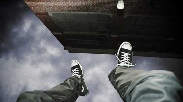 У Луцьку з мосту впала жінка та дивом залишилась живою