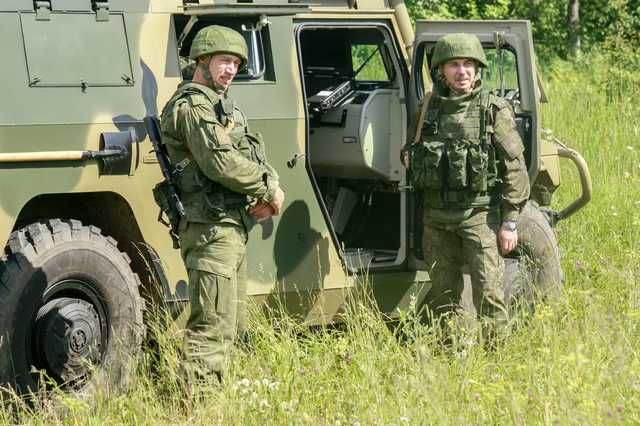 Депутат сообщил об отправке российских военных в Нагорный Карабах