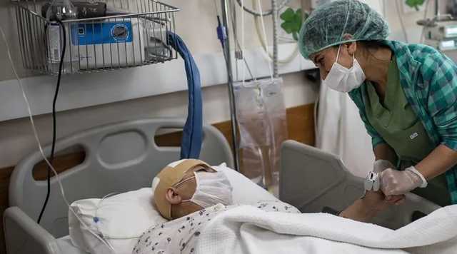 Количество умерших от COVID-19 в Европе превысило 300 тысяч