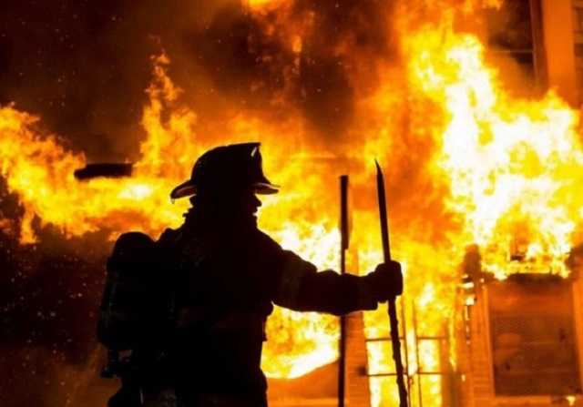 На Львовщине произошел масштабный пожар на складе