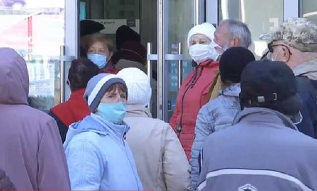 Для пенсионеров внесли важную оговорку в «карантин выходного дня»