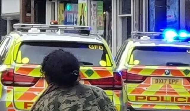 В Лондоне автомобиль протаранил полицейский участок