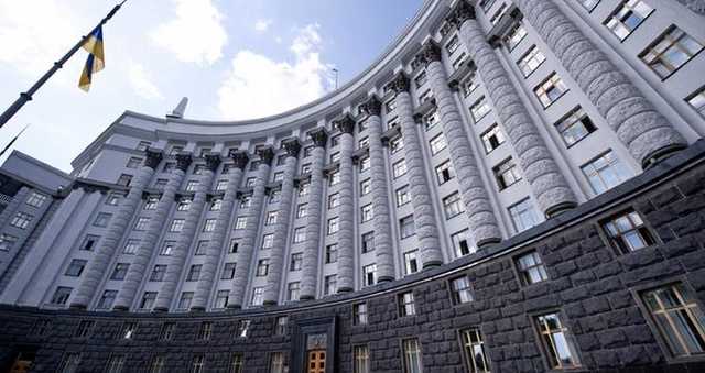 В Украине на три миллиона гривен ищут машины новому министру