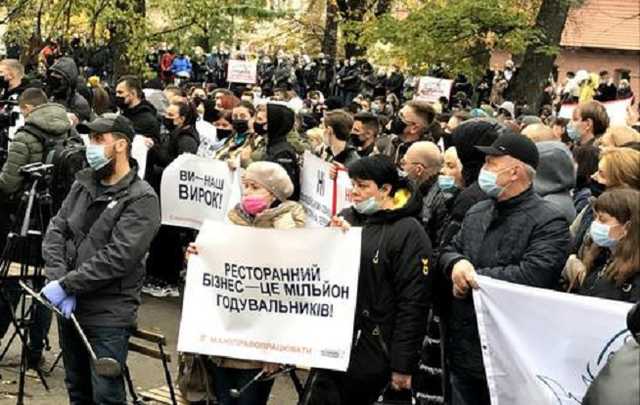 Уряд убиває малий і середній бізнес заради збільшення ринкової частки великого бізнесу – Пекар