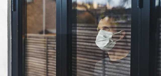 Украинцам оплатят самоизоляцию в случае COVID-19 у члена семьи