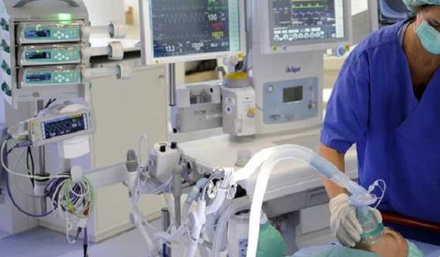 Украинец умер от COVID-19, отдав свой кислород сыну: волонтер обратилась к власти