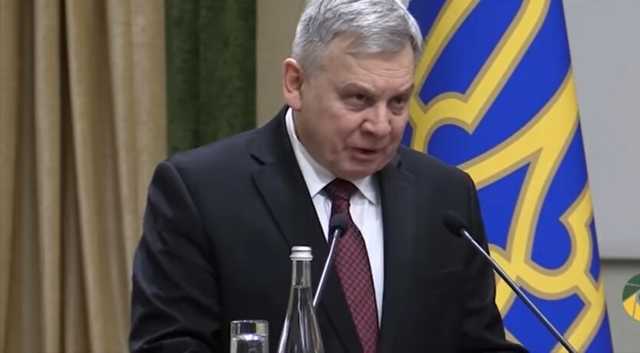 Какие вопросы нужно задать недееспособному министру обороны Тарану