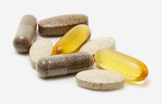 Врач предостерег от неправильного приема витаминов: последствия можно спутать с COVID-19